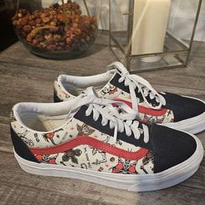 Vans X Stranger Things Customs Old Skool